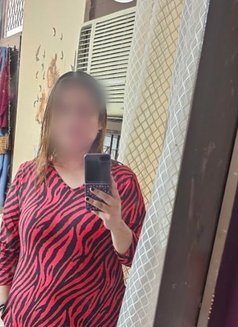Neha Verma - escort in New Delhi Photo 4 of 6