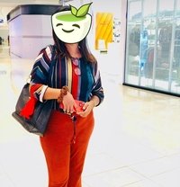 Naveesha - escort in Colombo