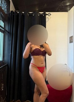 Nehari Nora (High Profiled)100%SL - puta in Colombo Photo 27 of 27