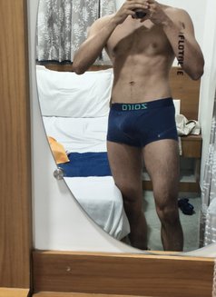 Neil - Male escort in Kolkata Photo 2 of 4