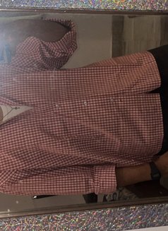 Neil - Male escort in Mumbai Photo 4 of 5