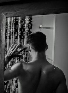 Neil - Acompañantes masculino in New Delhi Photo 4 of 4