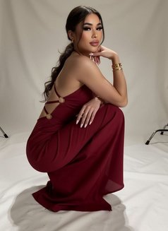 Neila azerbaijan🇦🇿 - Acompañantes transexual in Al Manama Photo 14 of 17