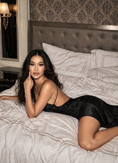 Neila from Azerbaijan 🇦🇿 - Transsexual escort in Jeddah Photo 11 of 12