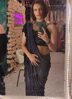 Alisha - Transsexual escort in Noida Photo 1 of 1