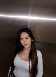 Nellin - puta in Manila Photo 4 of 4