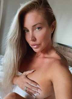 Nelly - escort in London Photo 2 of 3