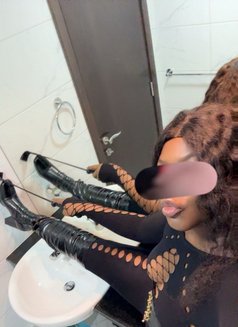 Nelly - Dominadora in Dubai Photo 2 of 9