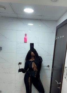 Nelly - Dominadora in Dubai Photo 5 of 9