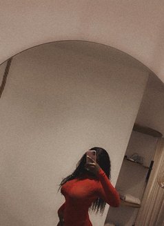 Nelly - escort in Bali Photo 4 of 6