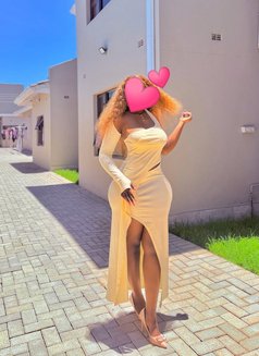 Nelly - escort in Al Manama Photo 2 of 2