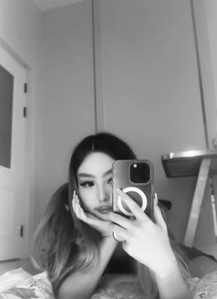 Nelly - escort in Hong Kong Photo 1 of 9