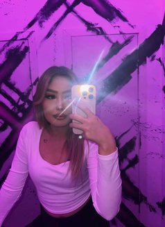 Nelly - escort in Hong Kong Photo 3 of 9