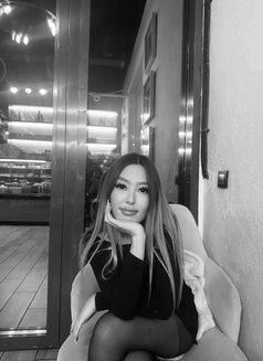 Nelly - escort in Hong Kong Photo 5 of 9