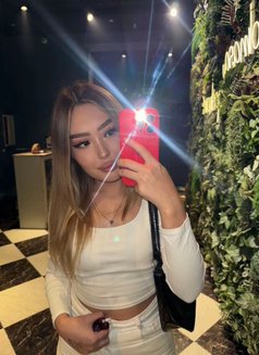 Nelly - escort in Hong Kong Photo 9 of 9