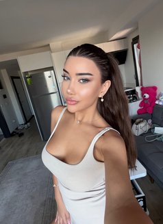 Nelly - escort in İstanbul Photo 18 of 18