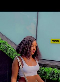 Nelly - puta in New Delhi Photo 3 of 3