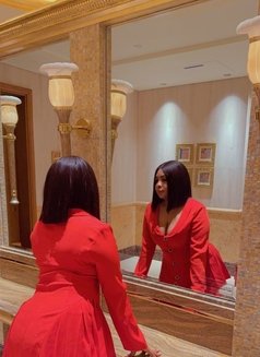 Nelly - escort in Abu Dhabi Photo 2 of 2