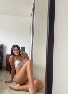 Nemie - puta in Tel Aviv Photo 5 of 5