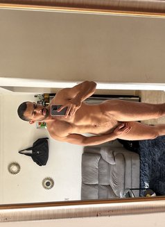 Nemoooo - Male escort in Dubai Photo 3 of 3