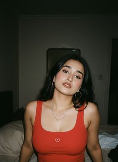 Nena - puta in Bangalore Photo 4 of 5