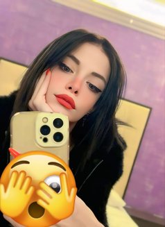 Nenaa - escort in Beirut Photo 1 of 10