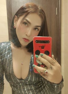 Nene - Transsexual escort in Dubai Photo 1 of 7