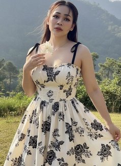 Nene - escort in Gurgaon Photo 2 of 3