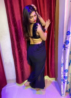 Nepali girl - Acompañantes transexual in Hyderabad Photo 7 of 8