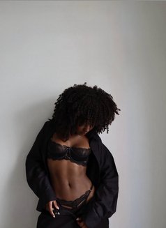 Nera - escort in Phuket Photo 3 of 6