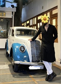Nerdy Fit Dominant (Classy, Kinky & Exp) - Male escort in Bangalore Photo 2 of 4