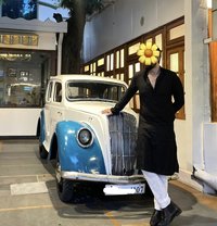 Nerdy Fit Dominant (Classy, Kinky & Exp) - Male escort in Bangalore