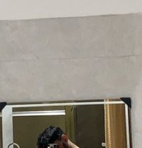 Nerdyguy23 - masseur in Noida