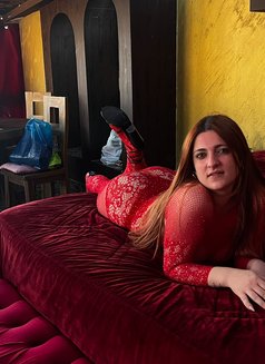 Nermin - puta in Beirut Photo 1 of 10