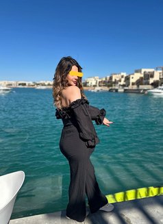 Nermin - puta in Cairo Photo 4 of 7