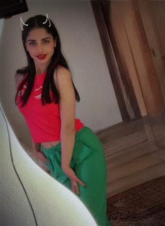 Nermin - puta in Damascus Photo 1 of 7