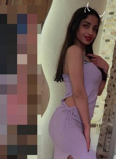 Nermin - puta in Damascus Photo 4 of 7