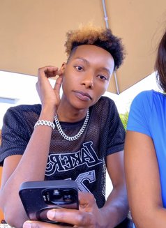 Nesh - Male escort in Nairobi Photo 1 of 4