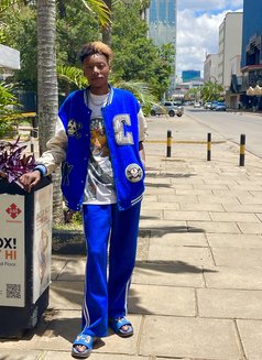 Nesh - Male escort in Nairobi Photo 4 of 4