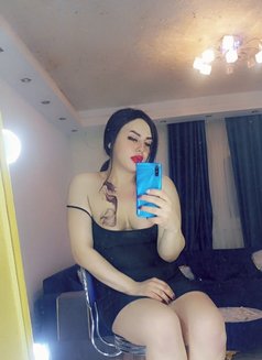 Nesma - Acompañante transexual in Cairo Photo 28 of 28
