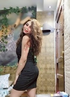 Nesma - Transsexual companion in Cairo Photo 29 of 30