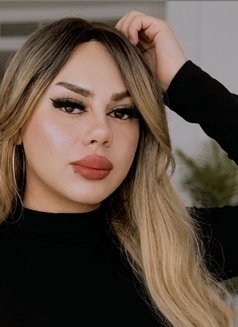 Nesma - Transsexual companion in Cairo Photo 22 of 22