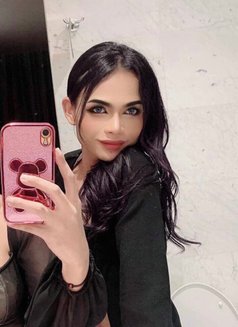 Nest Li - Transsexual escort in Bangkok Photo 2 of 10