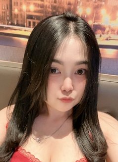 Nesvy - escort in Jakarta Photo 2 of 6