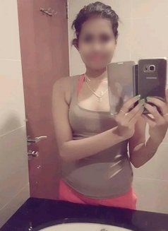 Nethmi Samadi - escort in Colombo Photo 4 of 4