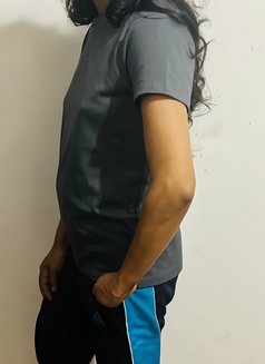 Nethmi - escort in Abu Dhabi Photo 4 of 4