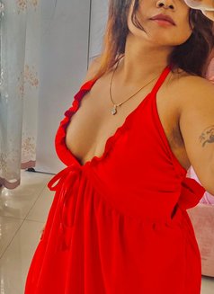 Nethmi - escort in Colombo Photo 5 of 6