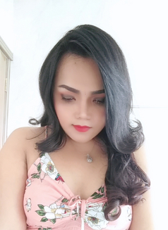 Netty - Transsexual escort in Muscat Photo 3 of 4