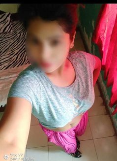New 9" Cock Kochi Muslim Rizwana Shemale - Acompañantes transexual in Kochi Photo 1 of 9