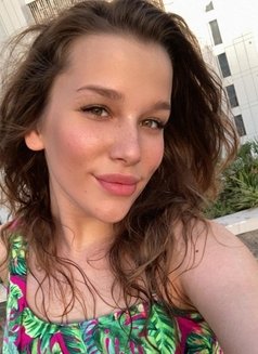 * LAST DAYS ➷Alena➷19yo - puta in Al Manama Photo 4 of 15